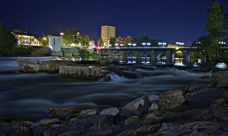 Foto del rio Pisuerga a su paso por Valladolid.