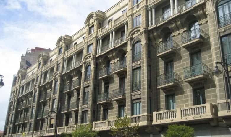 Residential building facade in Valladolid.